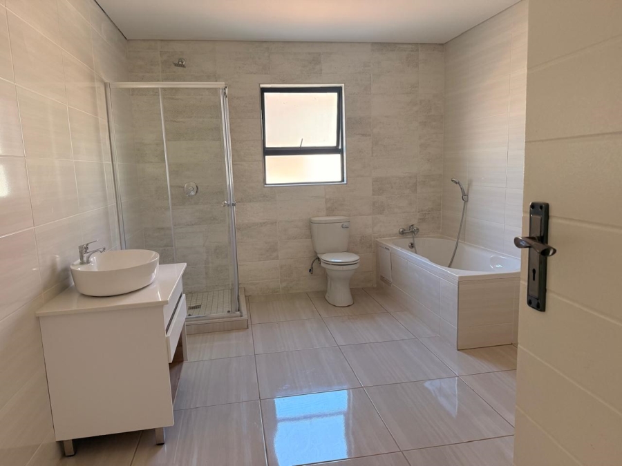 4 Bedroom Property for Sale in Buffelspoort Eco Estate North West